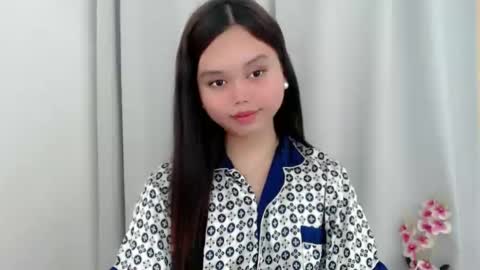 Snapshot of rhianne_fuckdoll chatting on 11/15/25, 03:04 rhianne_fuckdoll online show from 11/15/25, 03:04