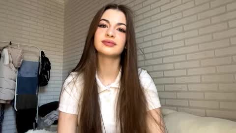Anna online show from 10/19/25, 10:27