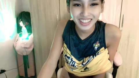 riana online show from 10/02/25, 08:10