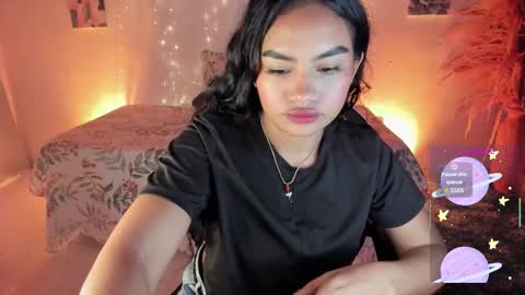 RianaK online show from 11/26/25, 05:19