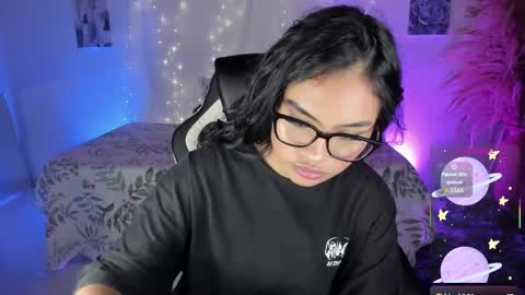 RianaK online show from 11/28/25, 05:54