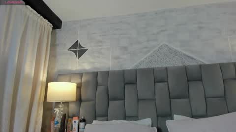 Riana online show from 02/18/25, 03:21