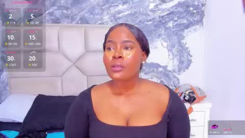 Riana online show from 10/13/25, 09:15