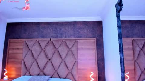 Riana online show from 11/03/25, 04:14