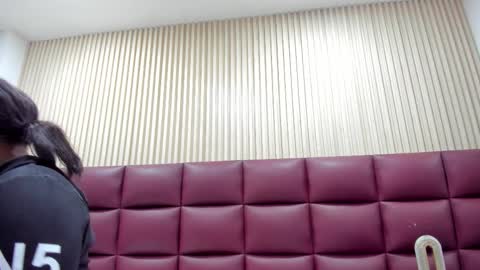 Riana online show from 11/16/25, 09:20