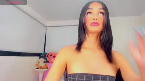 Snapshot of riannagarcia_ chatting on 01/16/25, 01:37 Rianna Garcia online show from 01/16/25, 01:37