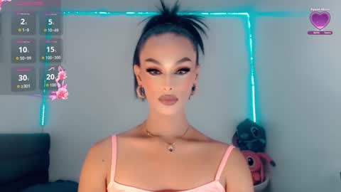 Snapshot of riannagarcia_ chatting on 10/08/25, 03:15 Rianna Garcia online show from 10/08/25, 03:15