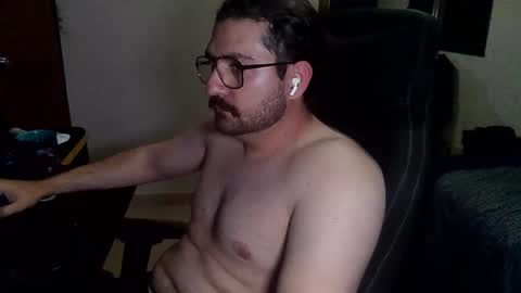 Snapshot of riazwork13 chatting on 11/15/25, 03:04 riazwork13 online show from 11/15/25, 03:04