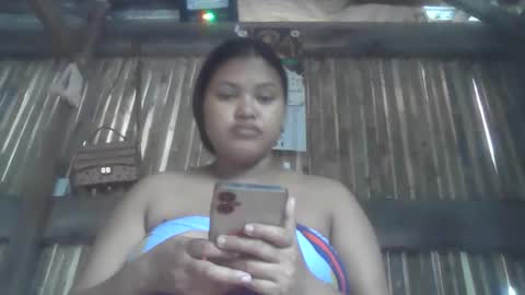 Snapshot of rica2001 chatting on 12/23/25, 12:41 rica2001 online show from 12/23/25, 12:41