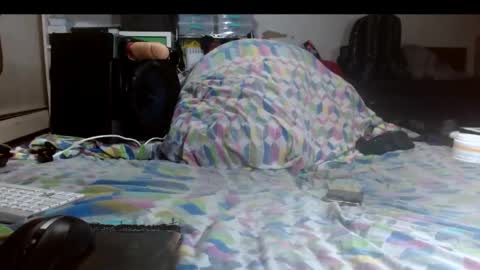 Snapshot of ricardovilla017 chatting on 04/11/26, 07:18 ricardovilla017 online show from 04/11/26, 07:18