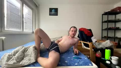 Snapshot of ricciardio chatting on 01/06/25, 10:57 ricciardio online show from 01/06/25, 10:57