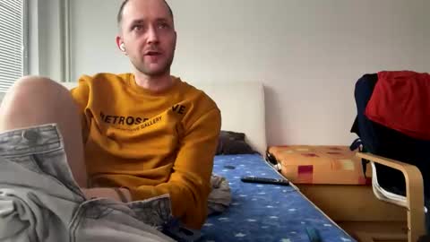 Snapshot of ricciardio chatting on 01/11/25, 09:15 ricciardio online show from 01/11/25, 09:15