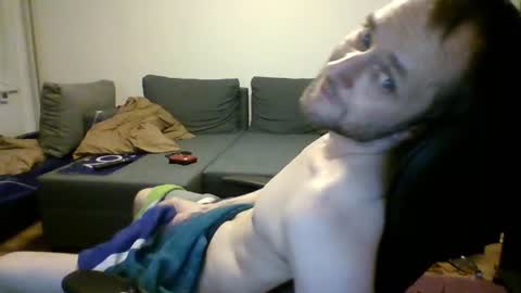 Snapshot of ricciardio chatting on 06/11/26, 02:22 ricciardio online show from 06/11/26, 02:22