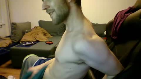 Snapshot of ricciardio chatting on 06/11/26, 02:53 ricciardio online show from 06/11/26, 02:53