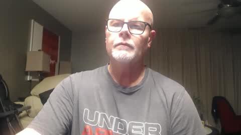 rich32937 online show from 12/17/25, 10:10