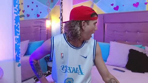 Snapshot of rich_de_la_rosa chatting on 03/08/25, 04:12 rich and kitty online show from 03/08/25, 04:12