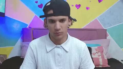 Snapshot of rich_de_la_rosa chatting on 09/15/25, 02:33 rich and kitty online show from 09/15/25, 02:33