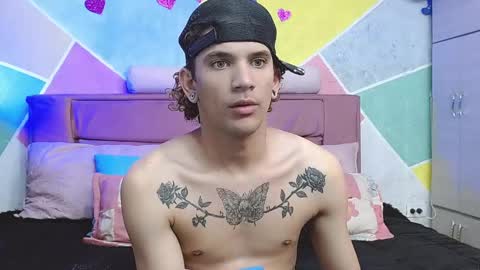 Snapshot of rich_de_la_rosa chatting on 09/29/25, 03:33 rich and kitty online show from 09/29/25, 03:33