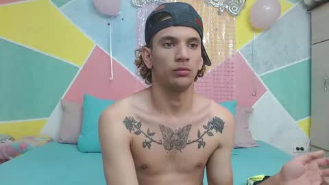 Snapshot of rich_de_la_rosa chatting on 11/22/25, 02:10 rich and kitty online show from 11/22/25, 02:10