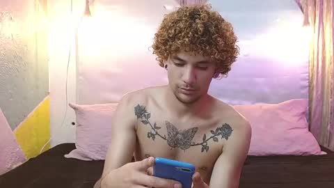 Snapshot of rich_de_la_rosa chatting on 12/01/25, 04:17 rich and kitty online show from 12/01/25, 04:17