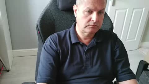 UK Straight Guy online show from 05/28/26, 11:29