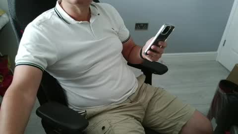 UK Straight Guy online show from 06/02/26, 02:19