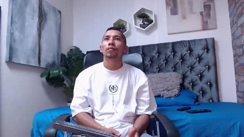 Snapshot of richar_voller chatting on 01/15/25, 11:21 richar_voller online show from 01/15/25, 11:21