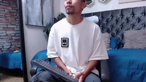 Snapshot of richar_voller chatting on 01/21/25, 11:13 richar_voller online show from 01/21/25, 11:13