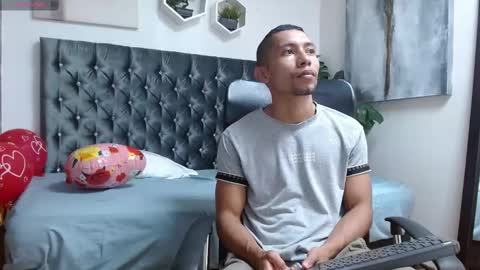 Snapshot of richar_voller chatting on 02/20/25, 11:09 richar_voller online show from 02/20/25, 11:09