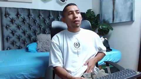 Snapshot of richar_voller chatting on 02/28/25, 11:14 richar_voller online show from 02/28/25, 11:14