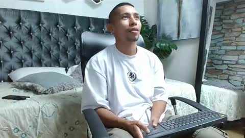 Snapshot of richar_voller chatting on 03/10/25, 02:48 richar_voller online show from 03/10/25, 02:48