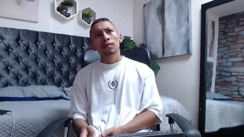 Snapshot of richar_voller chatting on 10/20/25, 11:21 richar_voller online show from 10/20/25, 11:21