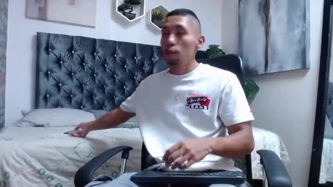 Snapshot of richar_voller chatting on 10/21/25, 11:11 richar_voller online show from 10/21/25, 11:11