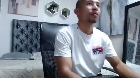 Snapshot of richar_voller chatting on 11/01/25, 11:23 richar_voller online show from 11/01/25, 11:23