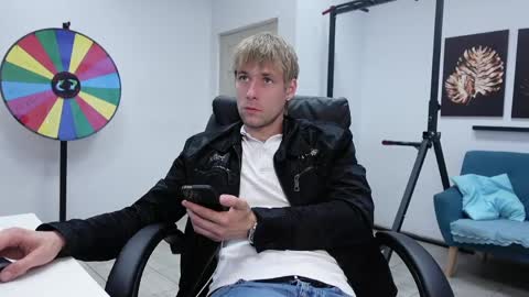 RICHARD HARDS online show from 06/03/26, 04:45