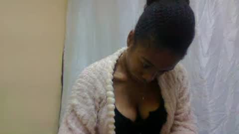 Snapshot of richella34 chatting on 06/25/26, 07:24 richella34 online show from 06/25/26, 07:24
