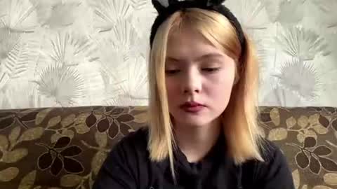 Snapshot of richellearmentrout chatting on 06/24/26, 02:16 jenny online show from 06/24/26, 02:16