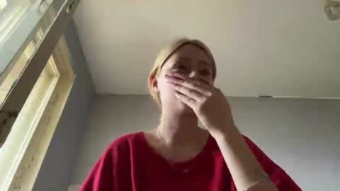 Snapshot of richellearmentrout chatting on 06/30/26, 02:18 jenny online show from 06/30/26, 02:18