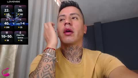 Snapshot of richi_grubby chatting on 01/01/25, 07:53 David online show from 01/01/25, 07:53