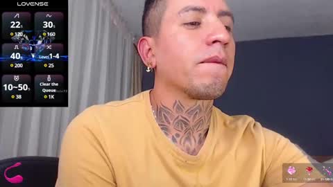 Snapshot of richi_grubby chatting on 01/06/25, 10:26 David online show from 01/06/25, 10:26