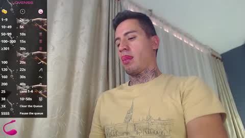 Snapshot of richi_grubby chatting on 02/16/25, 08:55 David online show from 02/16/25, 08:55