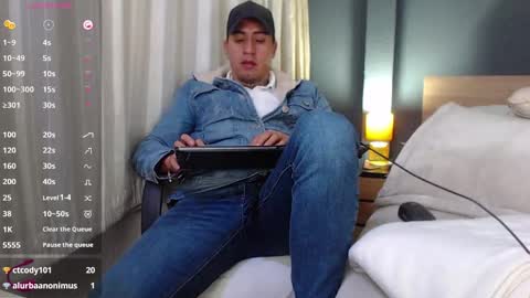 Snapshot of richi_grubby chatting on 02/19/25, 11:04 David online show from 02/19/25, 11:04