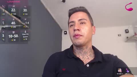 Snapshot of richi_grubby chatting on 10/16/25, 08:10 David online show from 10/16/25, 08:10