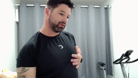 Snapshot of richrolland chatting on 11/27/25, 12:29 Rickseduction online show from 11/27/25, 12:29