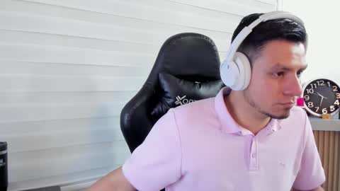 Snapshot of rick_diesel chatting on 10/27/25, 03:32 Rick Diesel online show from 10/27/25, 03:32