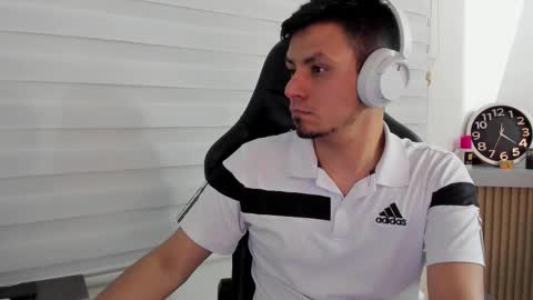 Snapshot of rick_diesel chatting on 10/31/25, 05:19 Rick Diesel online show from 10/31/25, 05:19