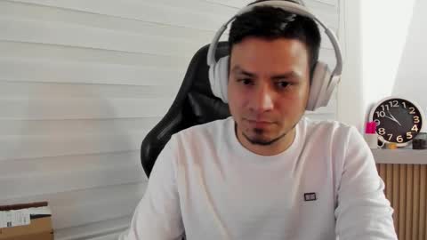 Snapshot of rick_diesel chatting on 11/04/25, 03:49 Rick Diesel online show from 11/04/25, 03:49