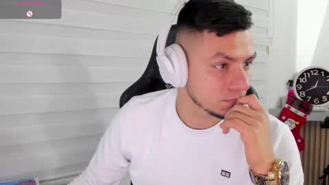 Snapshot of rick_diesel chatting on 12/04/25, 05:39 Rick Diesel online show from 12/04/25, 05:39