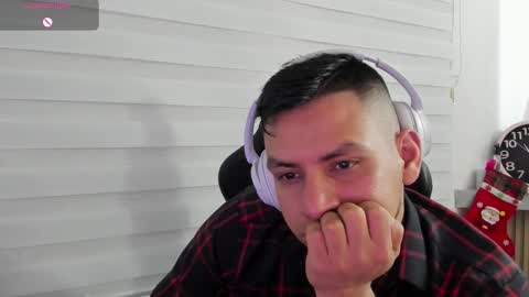 Snapshot of rick_diesel chatting on 12/05/25, 03:59 Rick Diesel online show from 12/05/25, 03:59