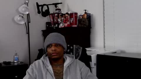 Snapshot of rickavelli chatting on 05/31/26, 02:42 Rick online show from 05/31/26, 02:42